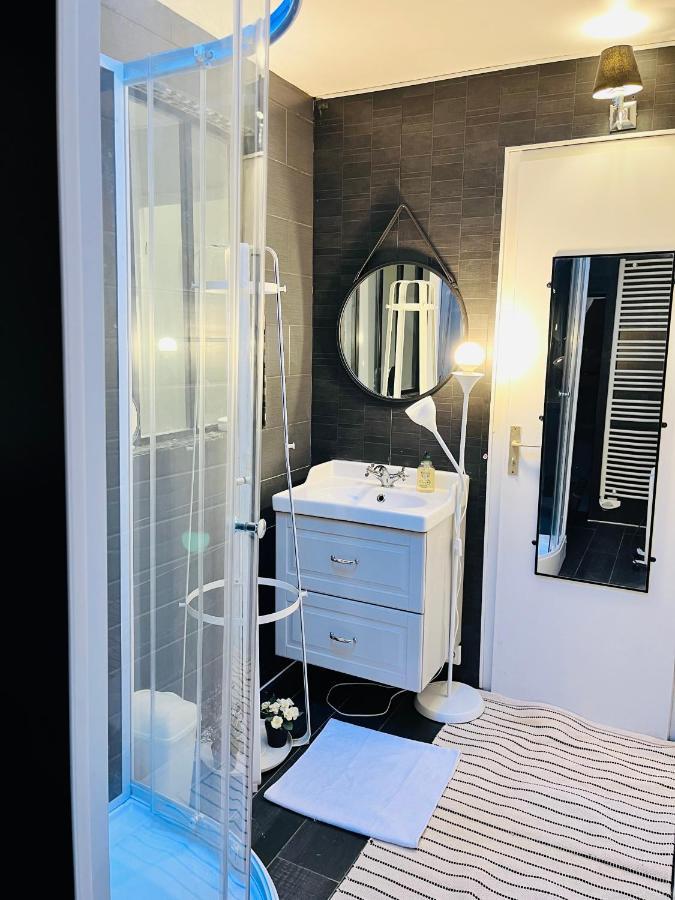 Private Rooms In A Tiny Home 4 Min Drive To Airport Cdg ,1 Private Bathroom Ideal For Families And Friends Роаси ан Франс Екстериор снимка